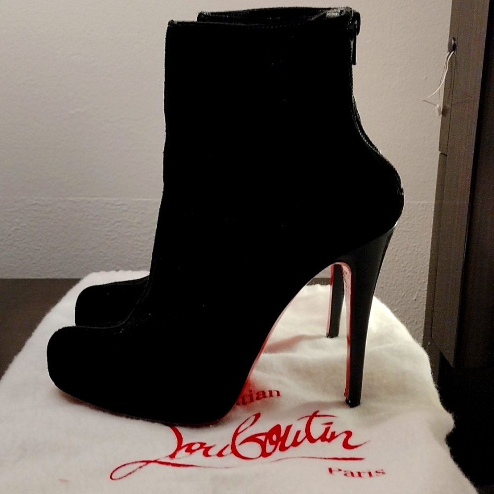 Authentic black suede Christian louboutin boots 6.5